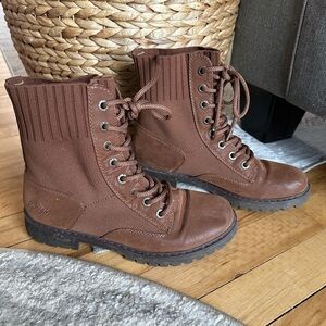 Blowfish Brown Combat Boots Size 9
